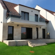 Ikerhaz_Balatonfured_1