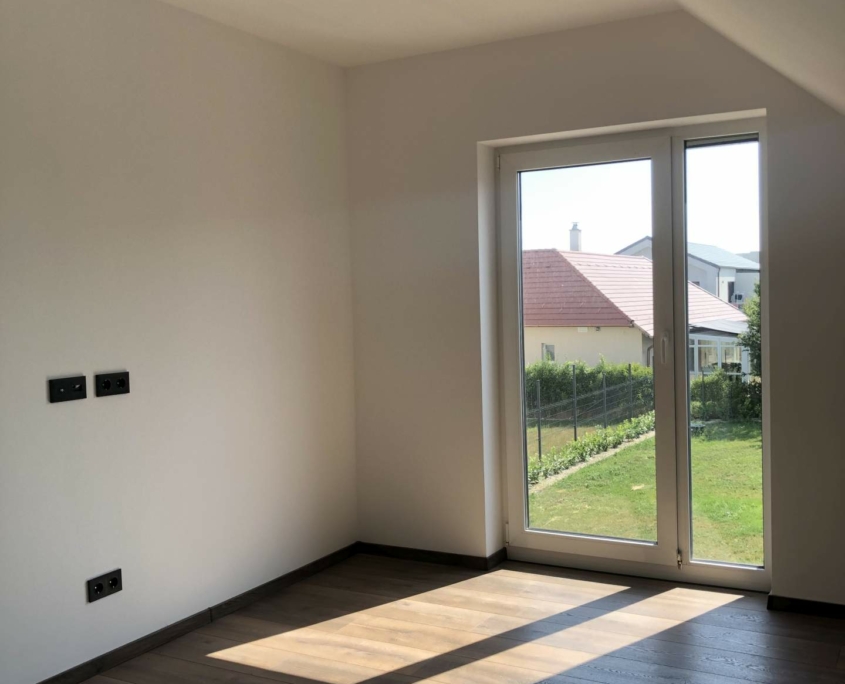 Ikerhaz_Balatonfured_2